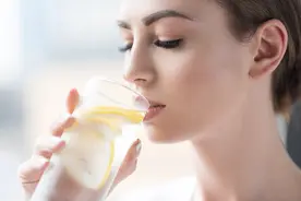 网络流传的柠檬水六大好处，它们都是真实的吗？图片