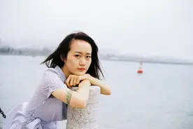故事：我到异地见男友，去了三日他不闻不问，返程飞机上我提分手图片