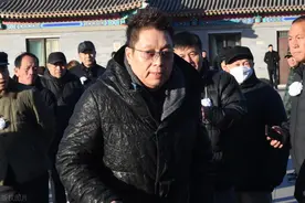 王为念，多才多艺的他，是一位身兼三个电视节目的主持人图片