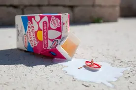 想变得幽默？你需要了解段子的基本逻辑图片