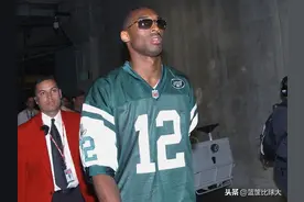 人帅，穿啥都帅！当年身穿NFL老鹰队球衣的科比图片