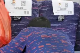 男乘客和高铁座椅“撞衫”意外隐身 网友蒙了：我以为我看了个寂寞图片