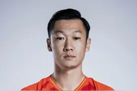 活该！索要"顶薪500万+数百万签字费"，如今300万没人要图片