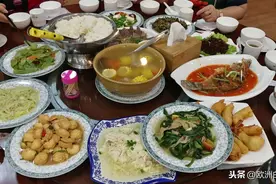 全团45位客人吃完自助餐后，刚进入大巴车，突然听到一声惊吓声图片