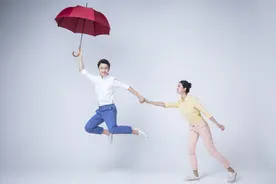 两性关系中，最恰当的不是“情人”，而是久处不厌的异性知己图片