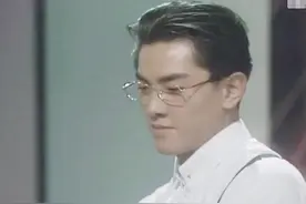 那些戴眼镜的“斯文败类”式反派，哪个最有魅力？图片