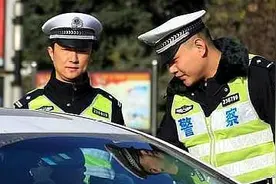 交警：私家车严禁带这3件东西，最后一件直接扣12分，严查到底图片
