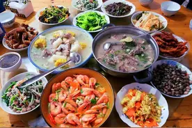 “小炒牛肉”牛肉滑嫩多汁，不老不柴，又香又辣，特别过瘾图片