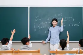 入职不满一年新老师就想辞职：只能说社会对教师太不宽容了图片