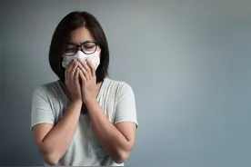 可装进口袋里的水牙线，60 秒，冲净口腔里让你痛不欲生的死角！图片