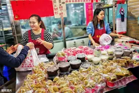 热议！昭通镇雄一网友提议可在朝阳路摆地摊，你们觉得可行吗？图片
