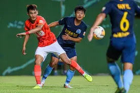 广州恒大球员 廖力生 最新比赛照片 2020年6月27日 广州越秀山图片