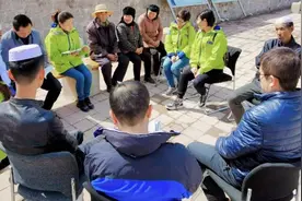 鼓干劲、稳脱贫、迎小康——青海卫视党支部在路上图片