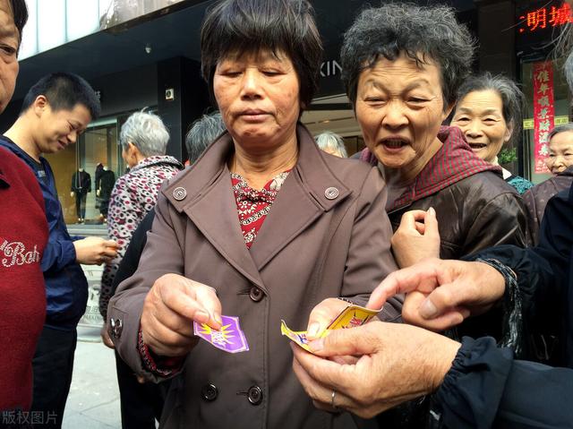 这10种“保健品”，被吹上天却没啥特别作用！别再花冤枉钱