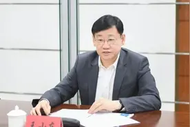 王小东到市财政局开展党的十九届五中全会精神宣讲并调研智能云平台建设图片