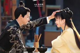 郑业成新剧一言不合开抱，还是美人师兄可爱，女主傻白甜过头图片