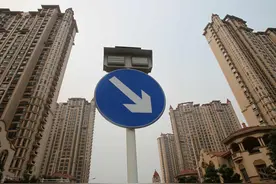 一线城市工作的年轻人，千万不要回老家买房图片