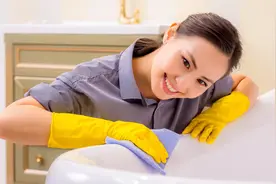 中年男人找女人，为何喜欢找自家保姆？2位35岁的保姆说出心里话图片