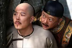和珅作为乾隆时期第一贪官，为何不受乾隆制裁，还被乾隆当做宝贝图片