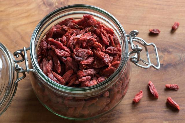 鏋告潪鏄挀椴奔鐨勨€滅楗碘€濆悧锛熶粠杩欏嚑鐐瑰垎鏋愭灨鏉炰綔閽撻搏楸肩殑鍙鎬? onerror=