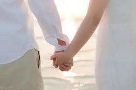 29岁年薪120万程序员发帖征婚，网友：身高不够，钱来凑图片