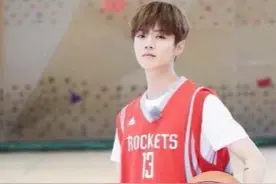 娱乐圈最会打篮球的5位明星，吴尊上榜 第1曾效力CBA图片