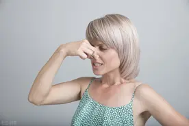 人总是放屁，难道真的是身体在排毒吗？很多人都被误导了图片