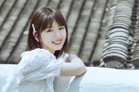 离婚怒甩渣男的毛晓彤，才不是任人宰割的傻白甜图片