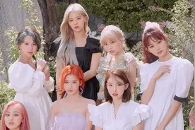 时隔9个月“完整体回归”的TWICE新曲，每首歌都掀起爆发性热潮图片