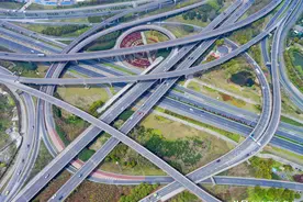 广州新建高速公路至惠州，设计速度100公里/小时，双向六车道图片
