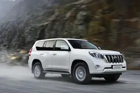 为啥高速行驶时车子会飘？是因为车速太快？你可能没做好这4点图片