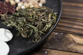 蒲公英的药用功效有哪些？泡水喝，了解4个注意事项很重要图片