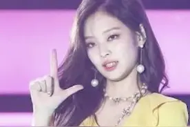 几万块的香奈儿剪成破布穿上身艳绝一方？韩国cody剪衣狂魔图片