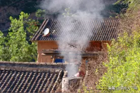 炊烟袅袅曾是家乡最诗意的画面，如今很难见到了，专家也是够了图片
