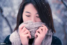 与相恋9年的男友分手后第二个月他结婚了，多少人的青春喂了狗图片