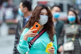 复古的老爹鞋，时髦的姑娘也能穿出自己的时尚图片