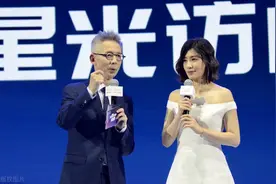 年近60岁的蒋昌建仍是副教授，他可以效仿易中天那样当上正教授图片