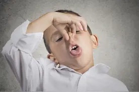 一下雨家里下水道就臭气熏天？教你1招，轻松除臭味，省时省力图片