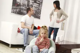 “你愿意娶离过婚，还带孩子的女人吗？”男人的回答太现实了图片