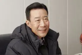 “残疾影帝”李雪健：大红大紫大难来临，都是婚姻的试金石图片