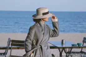 奔五的女人最好别穿打底裤，学三木妈妈这样穿，减龄时髦显气质图片