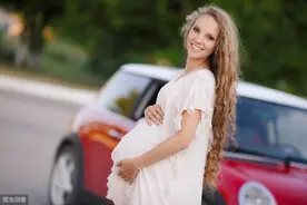 孕中期的妈妈可以开车上路么？图片