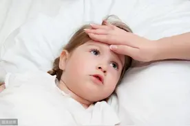 小儿感冒能洗澡？感冒药能和牛奶混着吃？教你如何预防小儿感冒图片