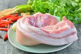 猪肉别放冰箱，学会这样做，放一周都不坏，吃着跟鲜肉一样好吃图片