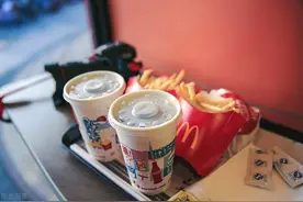 澳大利亚TikTok网红分享独特麦当劳饮料搭配 网民：超好喝图片