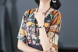 如果你腰粗肚大，建穿"葫芦裙"，时髦又藏肉，一件上身不瘦都难图片