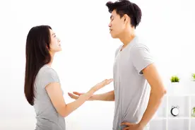 小说：网上花钱找人测试女朋友，他们的聊天记录却给我当头一棒图片