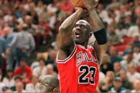 NBA历史上最令人惊叹的20件球衣图片