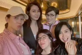 五大美人！“港普F4”素面朝天再聚首，四位姐妹四种不同人生状态图片