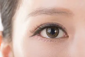 双眼皮手术后哪些情况是需要进行修复的？图片